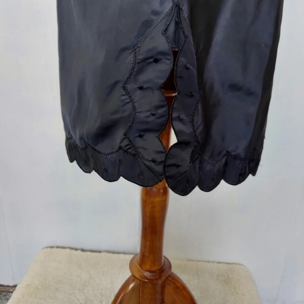 Vintage Black Barbizon Candie Tafredda Scalloped Edges Sexy Unique‎ Slip Dress - Picture 14 of 16